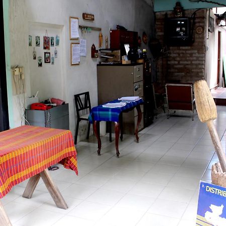 Ximenas Guest House San Salvador Extérieur photo
