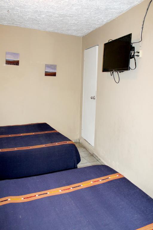 Ximenas Guest House San Salvador Extérieur photo