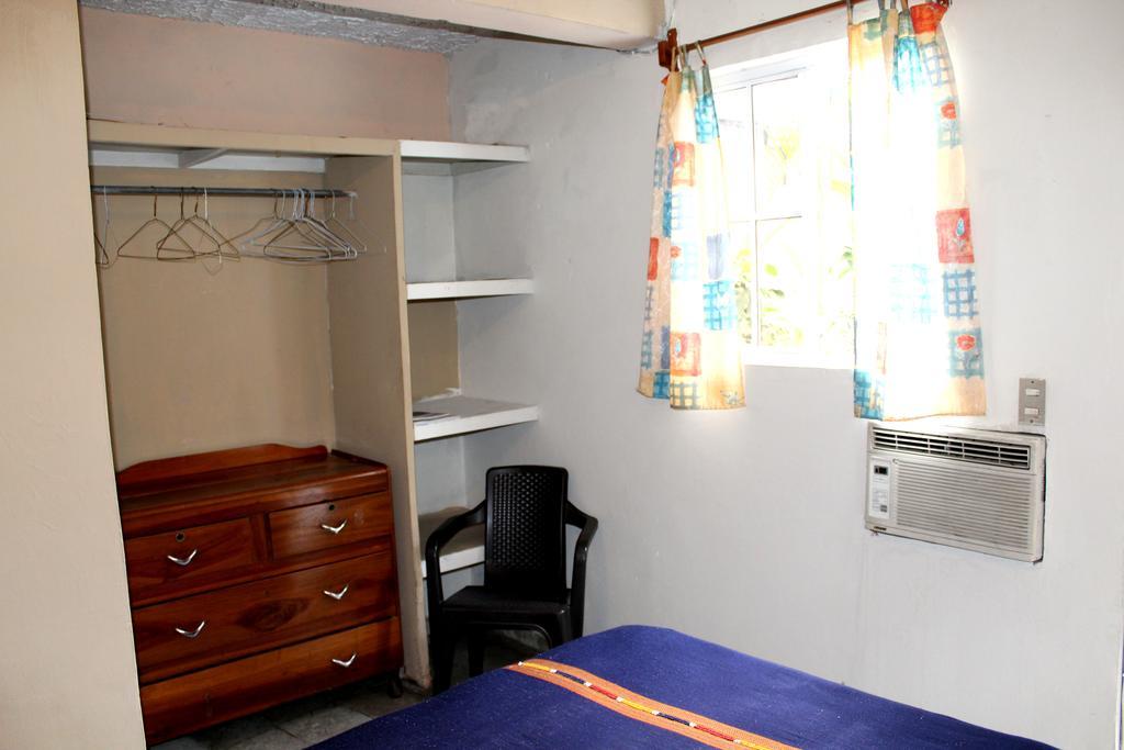 Ximenas Guest House San Salvador Extérieur photo