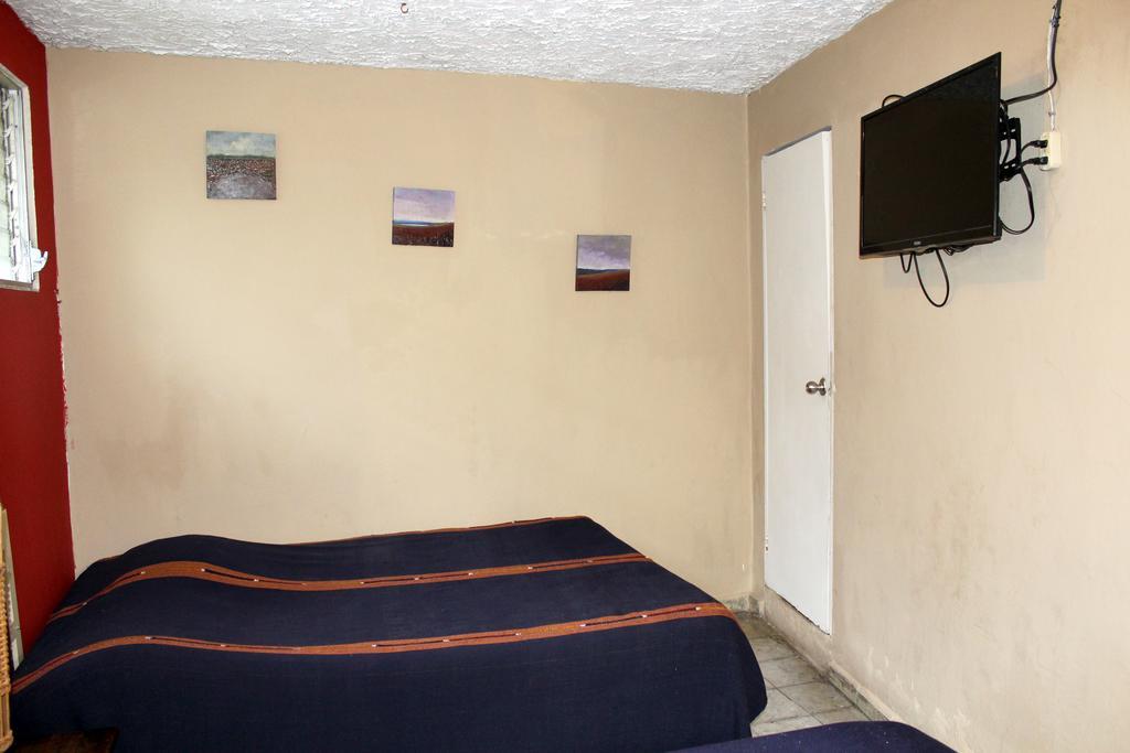 Ximenas Guest House San Salvador Extérieur photo
