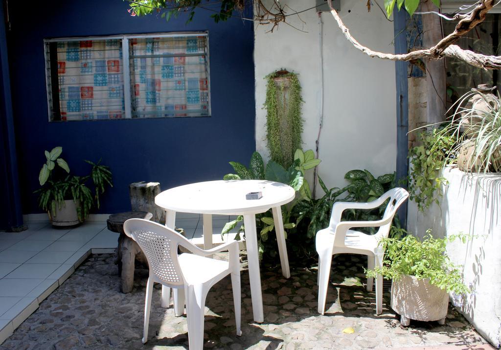 Ximenas Guest House San Salvador Extérieur photo