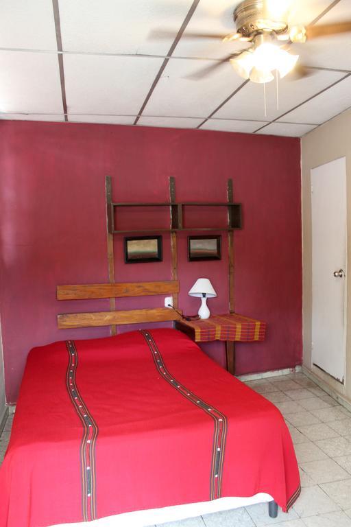 Ximenas Guest House San Salvador Extérieur photo