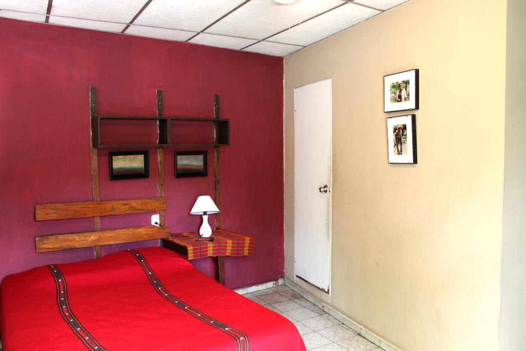 Ximenas Guest House San Salvador Extérieur photo