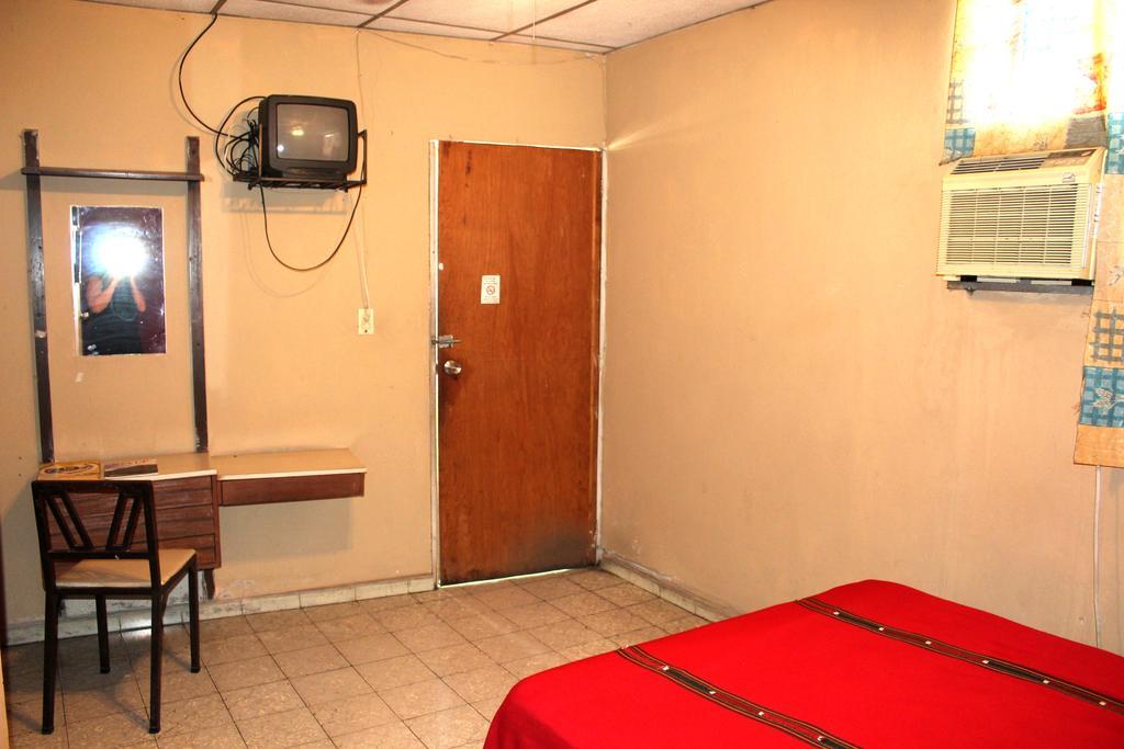 Ximenas Guest House San Salvador Extérieur photo