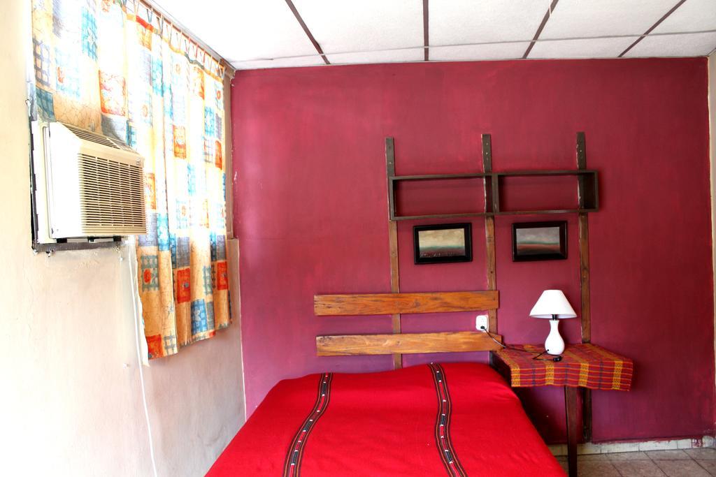 Ximenas Guest House San Salvador Extérieur photo